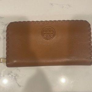 Tory Burch wallet
